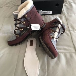 Super cute NIB Sorel Alpine Lace up Boot